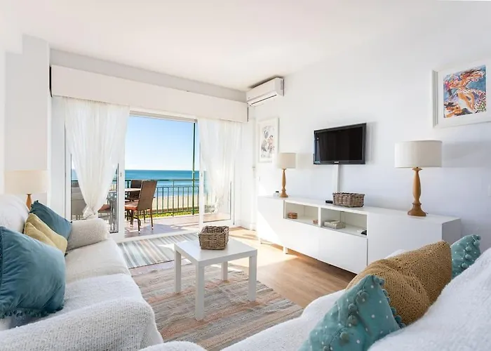 Ensuite Mediterranean Sea Front דירה