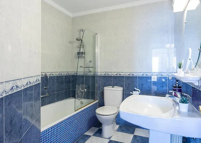 Ensuite Mediterranean Sea Front דירה
