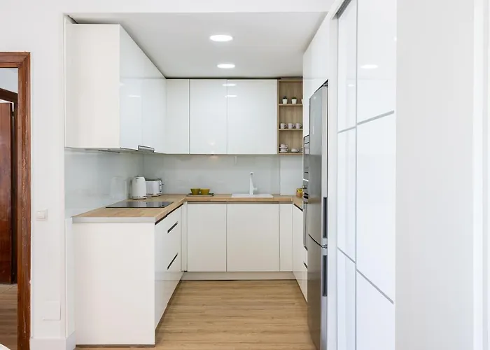 Ensuite Mediterranean Sea Front דירה