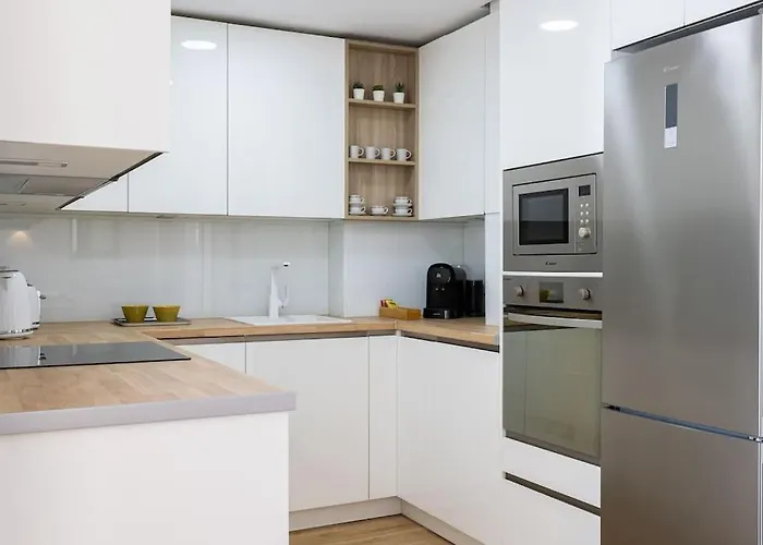 Ensuite Mediterranean Sea Front * פואנגירולה